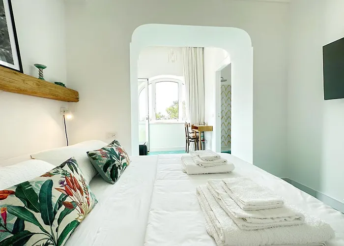 Dimora Storica Pasquale 4* 卡普里