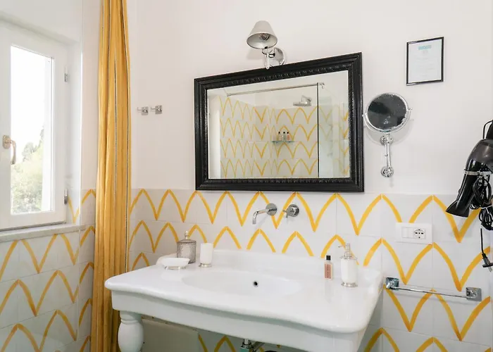 Dimora Storica Pasquale 招待所 卡普里